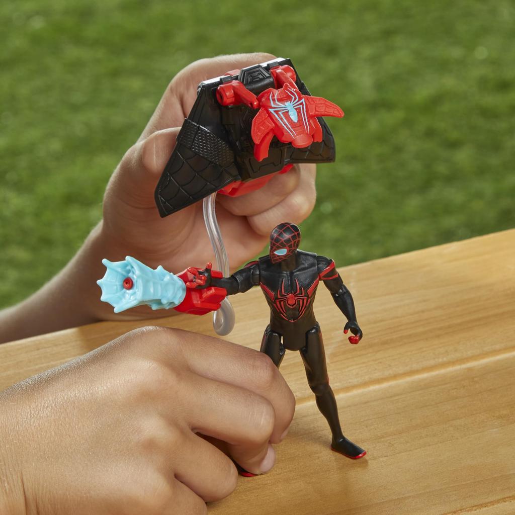 Hasbro Marvel Epic Hero Series Web Splashers Miles Morales Action Figure with Water Gear Ages 4 and Up Authentic Spider-Man 4-inch (10cm) Accessory,