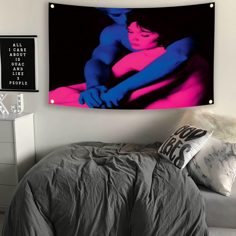 VIKAMA Romantic Embrace Tapestry Suitable For Bedroom Office Living Room Dormitory And Guesthouse Wall Decoration
