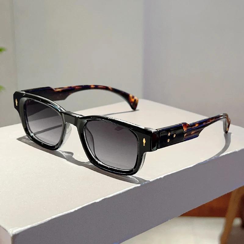 

Luxury Brand Designer Square Sunglasses Women Men Fashion Classic Rivet Vintage Sun Glasses Punk Outdoor Eyewear As The Picture
