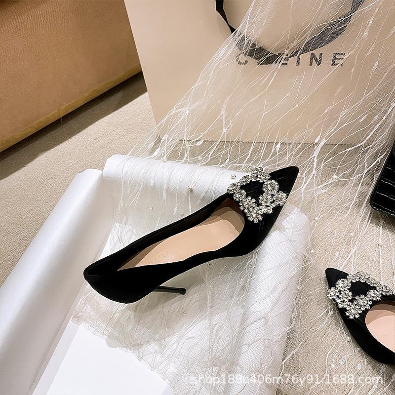[Spot] Premium high heels women's 2025 new pointed RV square buckle rhinestone thin heel sexy single shoes