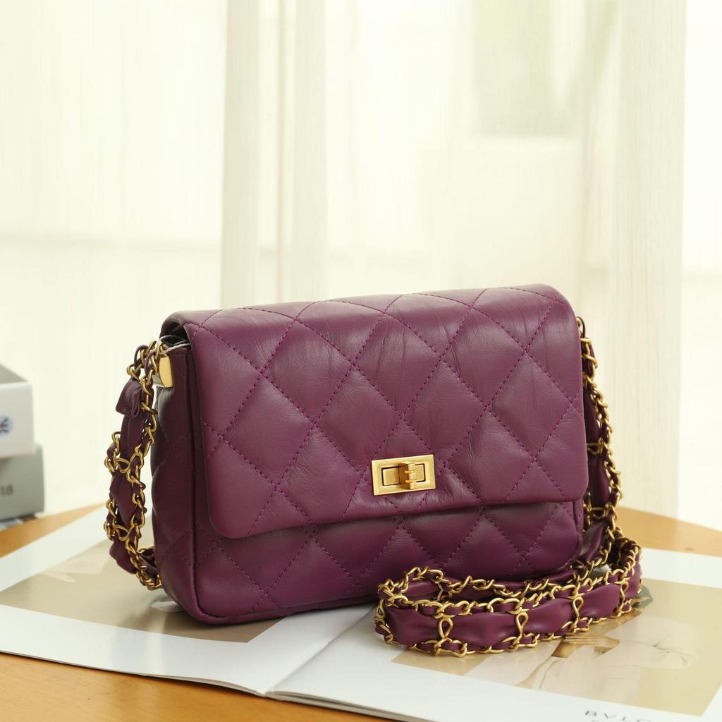 Chic Calfskin Mini Bag - Diamond Pattern Chain Crossbody