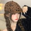 Suede retro duck tongue forward hat autumn and winter American versatile duck tongue beret shows a small face and wears a painter hat