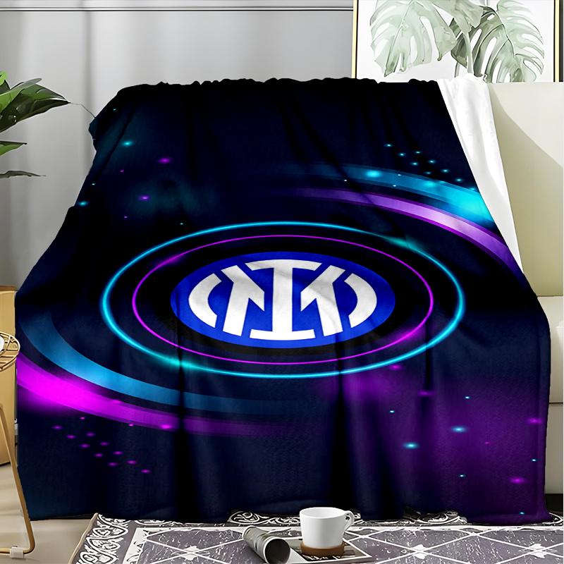 1 Stück Mi-lan FC Emblem Aufdruck Weiche Flanelldecke Überwurf für Schlafzimmer Wohnzimmer Sofa Camping Reise Fan Geschenke Weihnachtsgeschenke