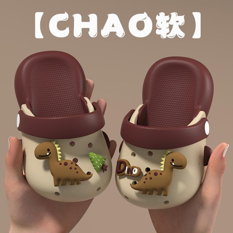 Tamancos infantis de desenho animado para o verão, sandálias fechadas antiderrapantes para meninos e meninas, chinelos fofos para bebês e crianças pequenas para uso externo