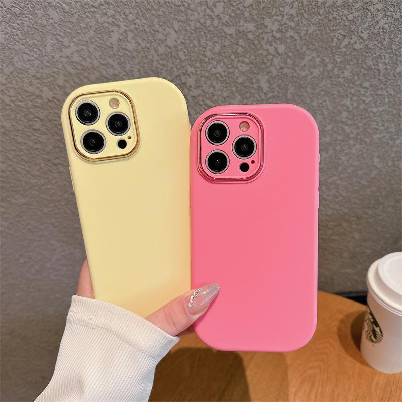 The Fine-hole Chubby Girl Is Suitable for Ip16pro Electroplated Lens Phone Case, Apple 15/14 Matte 12 Solid Color Protective Case