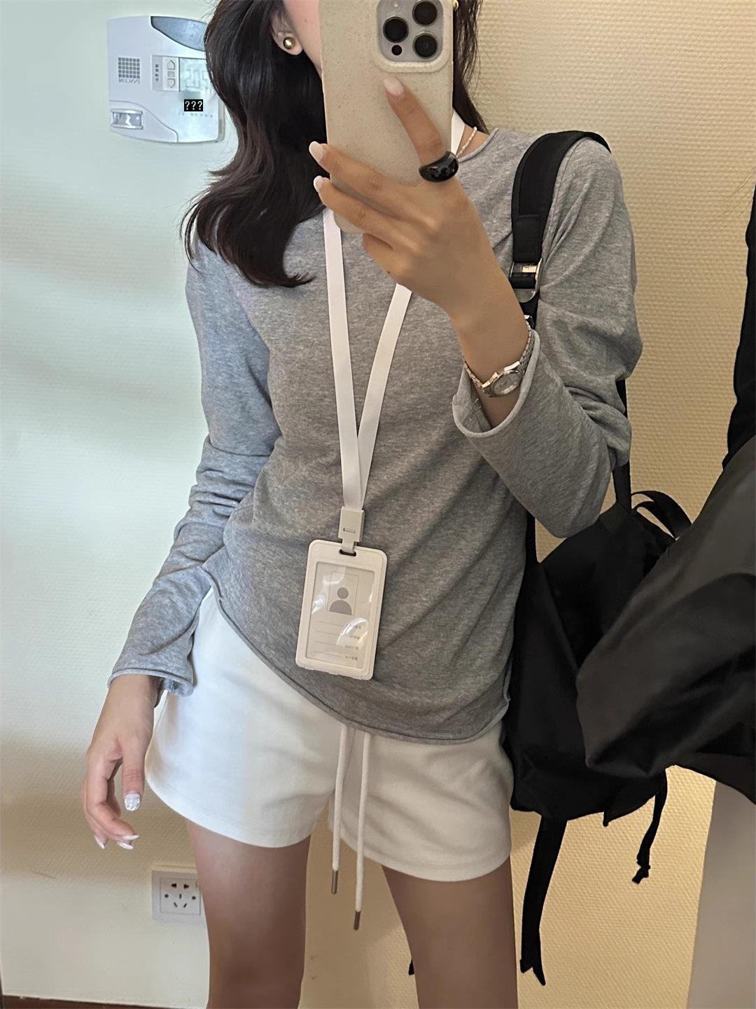 

Женская приталенная футболка с длинным рукавом фиолетового цвета для весны/осени M серый