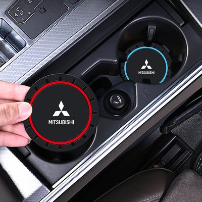 2 Stück Auto-Becherhalter Wasserschlitz Rutschfestes Pad Emblem Für Lancer 9 EX Outlander 3 ASX L200 Auto-Innenzubehör