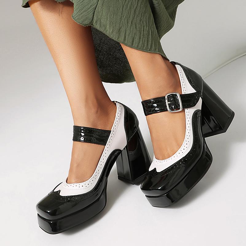 Quadratische Spitze Lackleder Mischfarben Lolita-Stil Süße Hohe Absätze Metallgürtelschnalle Kleines Loch Atmungsaktiv Flache Pumps