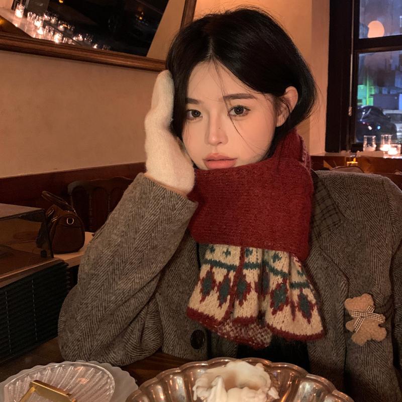 

Women Winter Knitted Scarf Headscarf Ladies Casual Red Print Warm Scarve Mujer Foulard Wrap Shawl New Christmas New Gifts One Size& 8Y