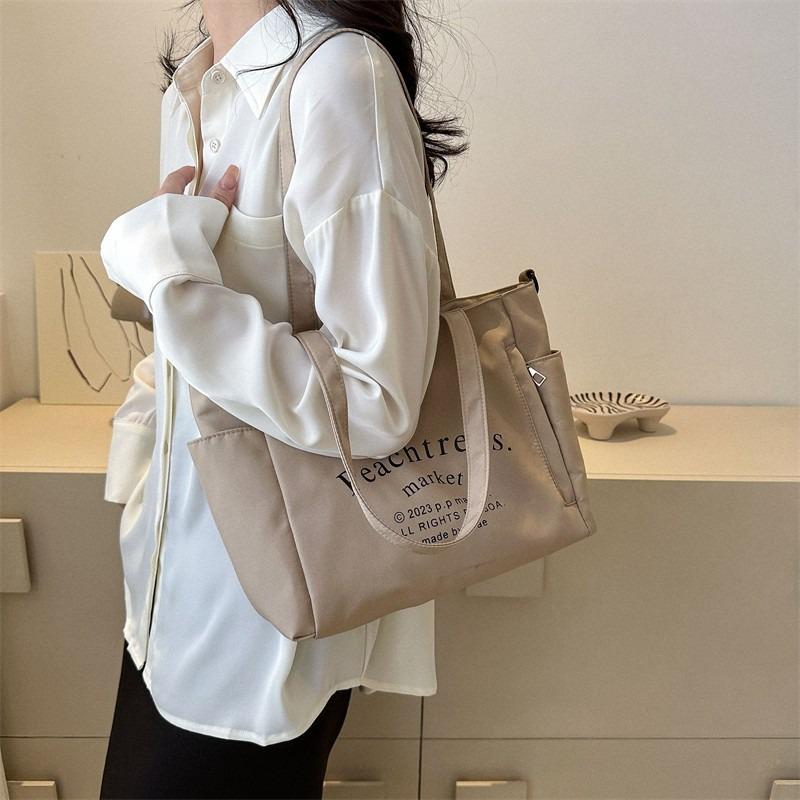 Shoulder bag, simple and fashionable printed tote bag, large capacity, daily commuting versatile underarm bag