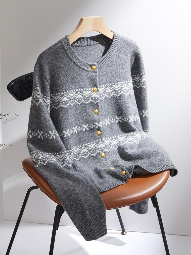 Women's Cashmere Retro Jacquard Cardigan: Loose Fit, Round Neck, Long Sleeve Sweater for Autumn/Winter.