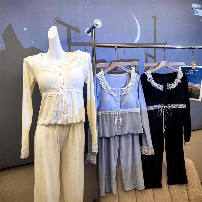 Damen Langarm-Pyjama-Set mit Brustpolstern - Kuscheliges Fleece, Verjüngend, Leichte Wärme, Perfekt für Herbst und Winter.