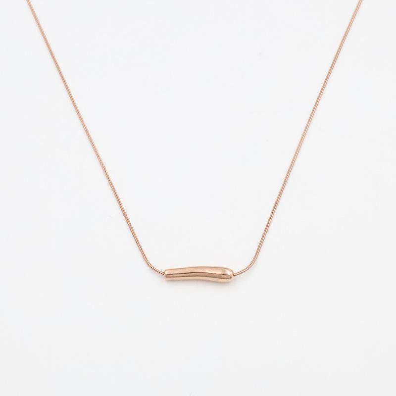 

Cold Wind Eggplant Titanium Steel Necklace Female Style Design Sense Light Luxury Collarbone Chain Rose Gold