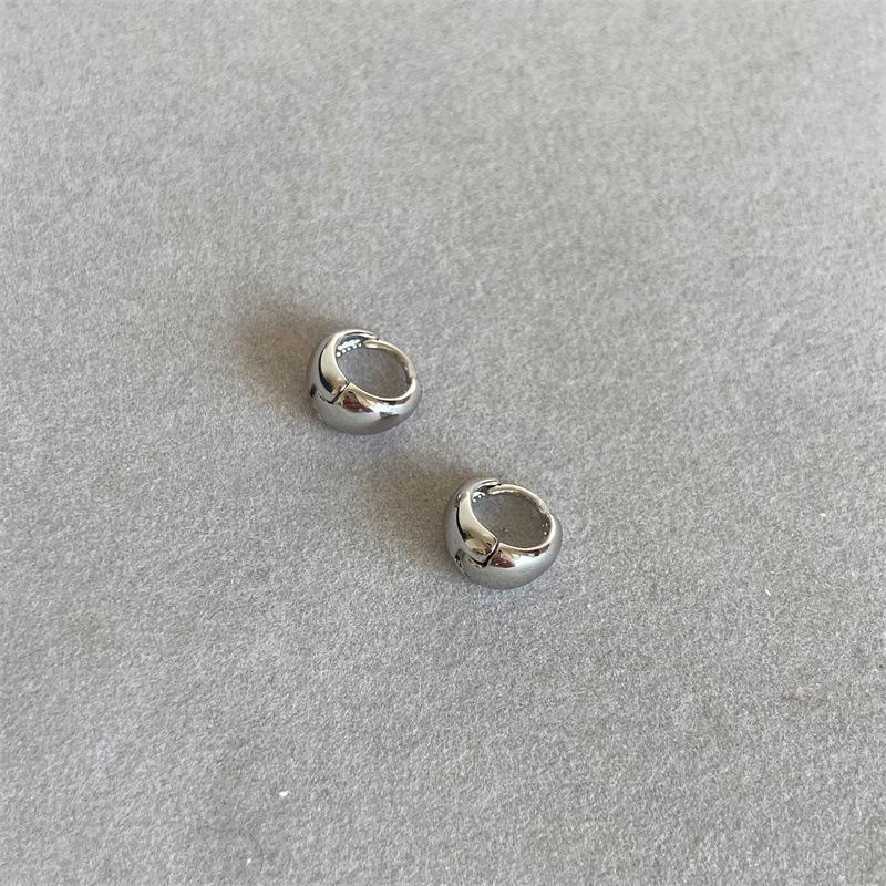 

Минималистичные золотые серьги-кольца в форме бобов - европейские и американские серьги в холодном стиле для женщин