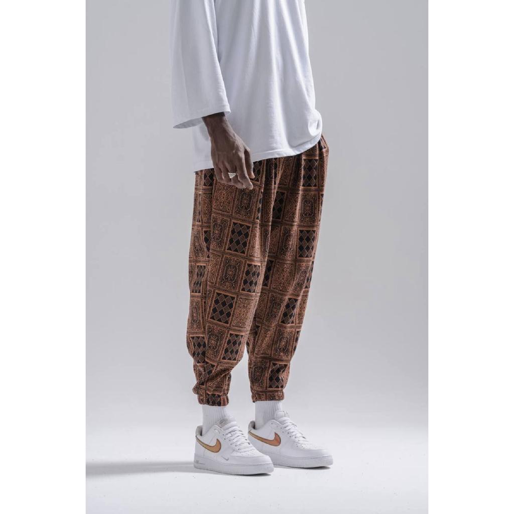 Unisex Shawar With Elastic Waist.