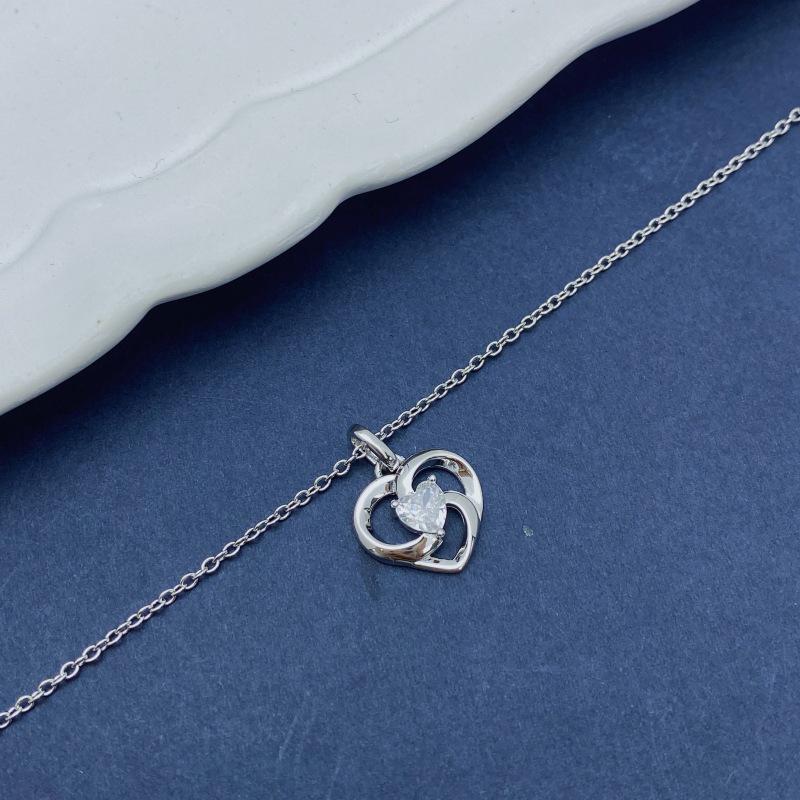 Elegant S925 Sterling Silver Heart Necklace for Women – Fashionable Choker with Zirconia Inlay