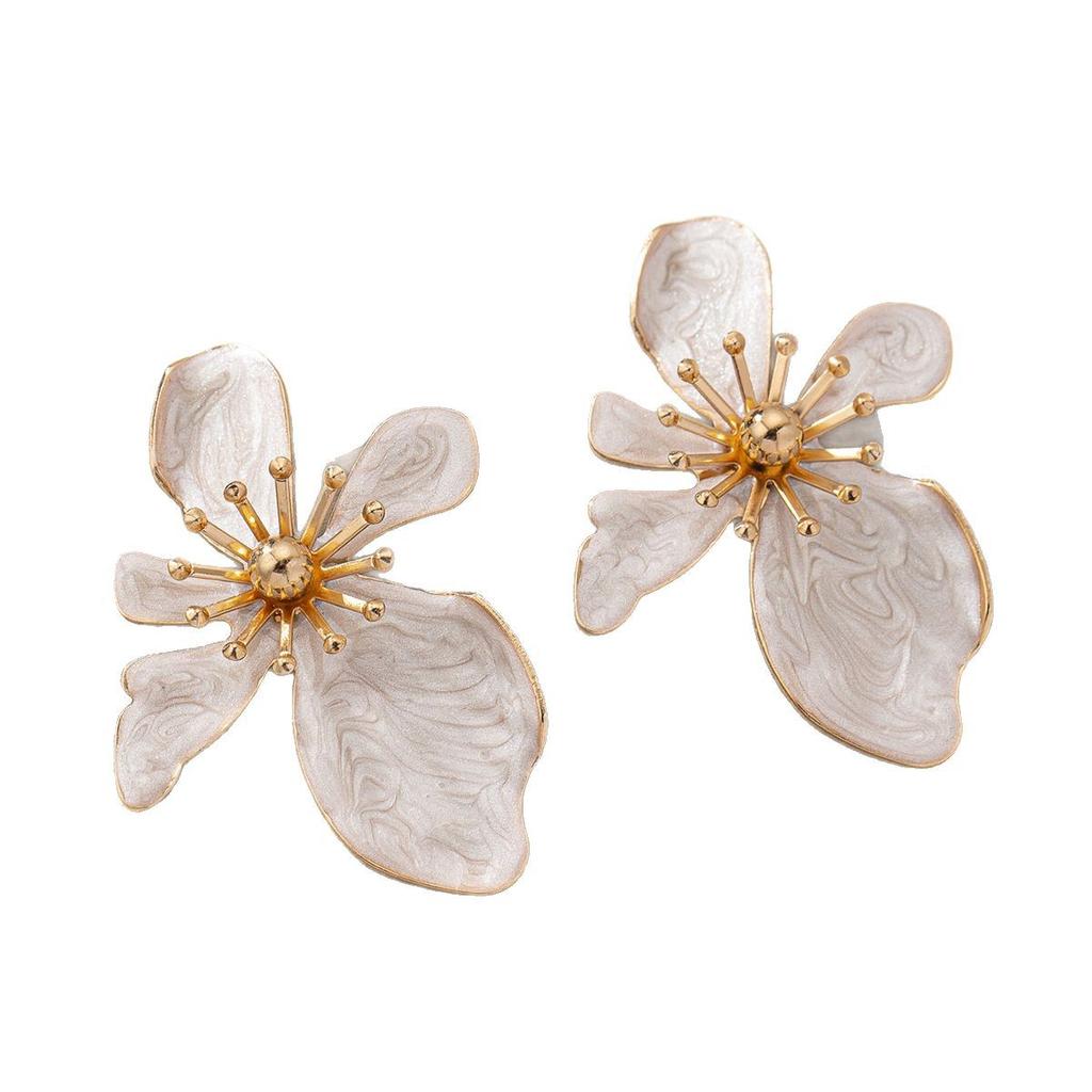 Temperament Creative Color Dopamine Metal Irregular Design Sense Large Flower Earrings Women'S Holiday Wind Earrings