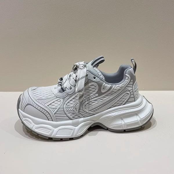 European Station 2025 Spring and Summer New Ultra Light Soft Bottom Net Breathable Sports and Leisure Ultra Fire Thick Bottom Paris Daddy Shoes Women
