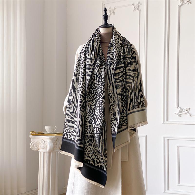 Winter Cashmere Scarf for Women Luxury Warm Shawl Leopard Print Windproof Cape Pashmina Handerchief designer Female Scarf