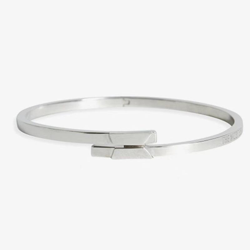 Kpop BTS Proof Armband Stahl Logo Armreifen Modeschmuck Geschenk für ARMY Frauen Männer white