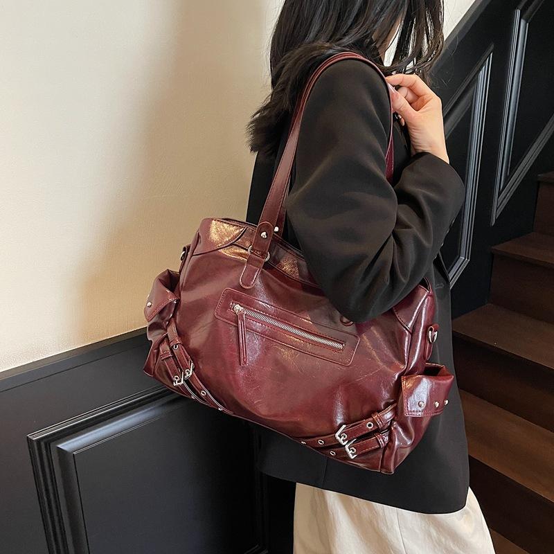 Carefully Selected Fashionable Retro Style Large Capacity Bag, Spring New Simple Tote Bag, Versatile Single Shoulder Commuting Bag