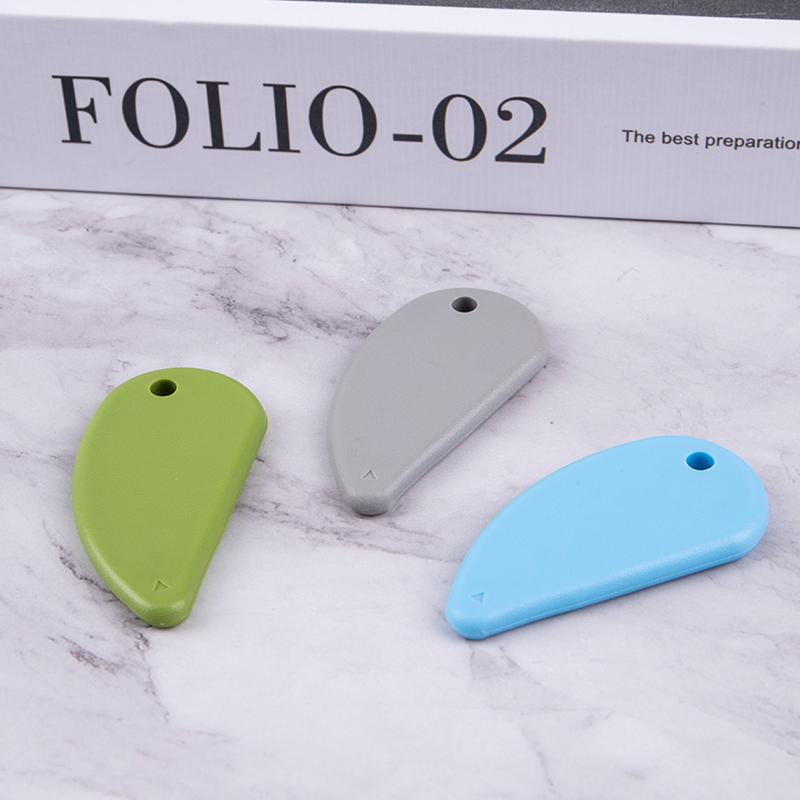 Demolizione del Deposito di Sicurezza per Manufatti del Corriere Unboxing Contiene Lame Ceramiche