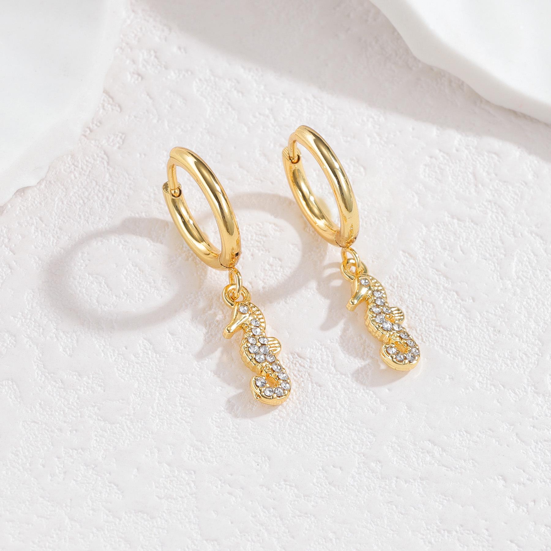 

Stainless Steel Diamond-Studded Crab and Starfish Earrings for Women - Light Luxury Fashion.