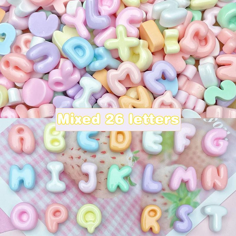 20 Stück Mini-Buchstaben Gemischte Harz-Accessoires ABCD Englische Buchstaben-Aufkleber DIY Sahne-Kleber Handyhülle Haarspangen-Dekoration Zubehör