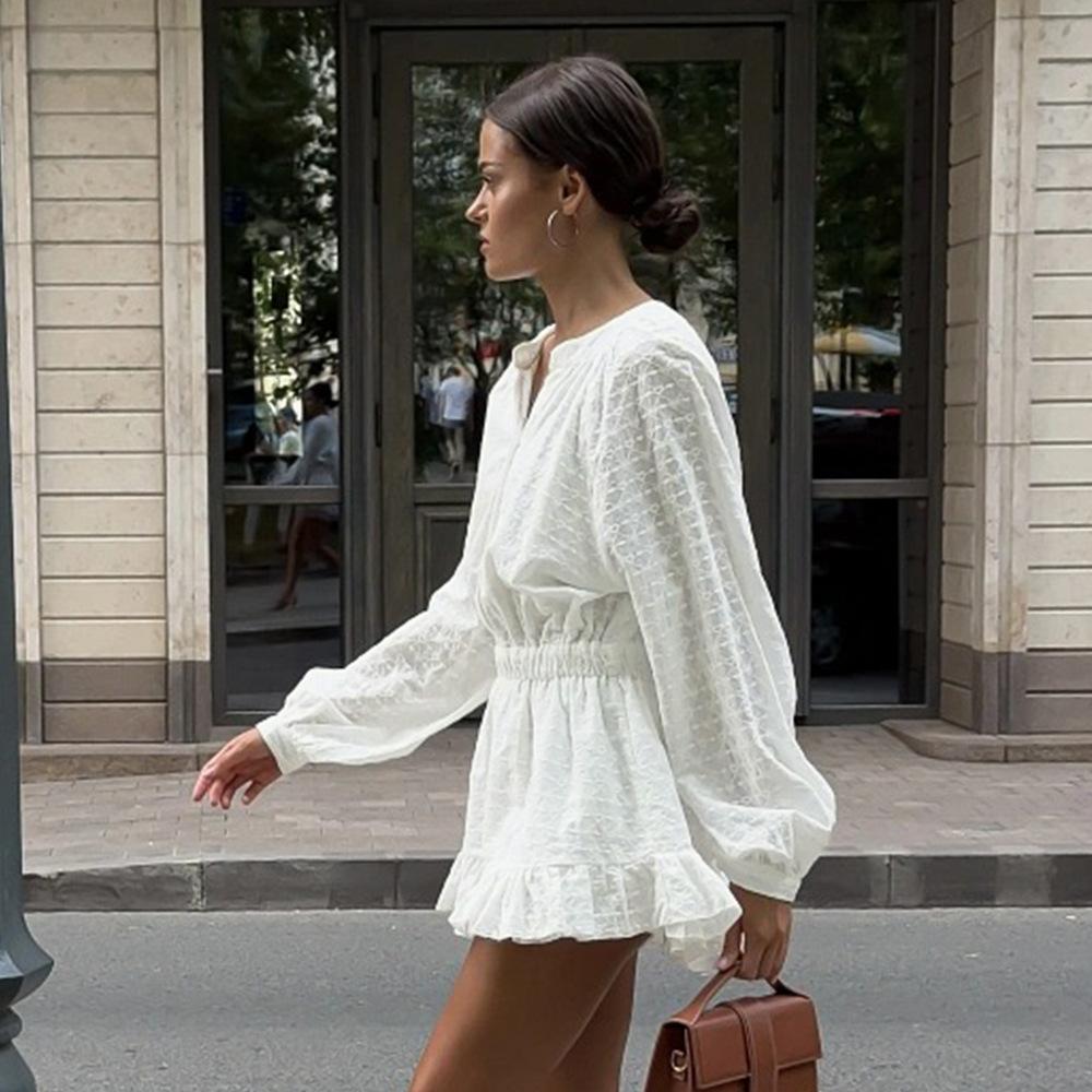 Besticktes kurzes Kleid Frühling und Sommer neues Liebesmuster Schulter Ärmel Taille A-Linie Kleid Kleid