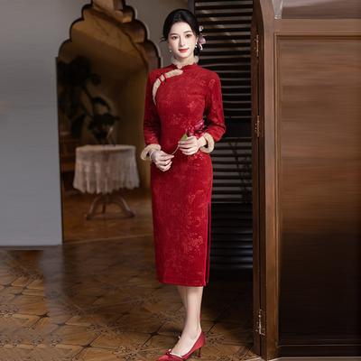 Red Velvet National Style Chinese Long-sleeved Improved Cheongsam Winter Thick New Women's Retro New Year's Clothing Autumn and Winter