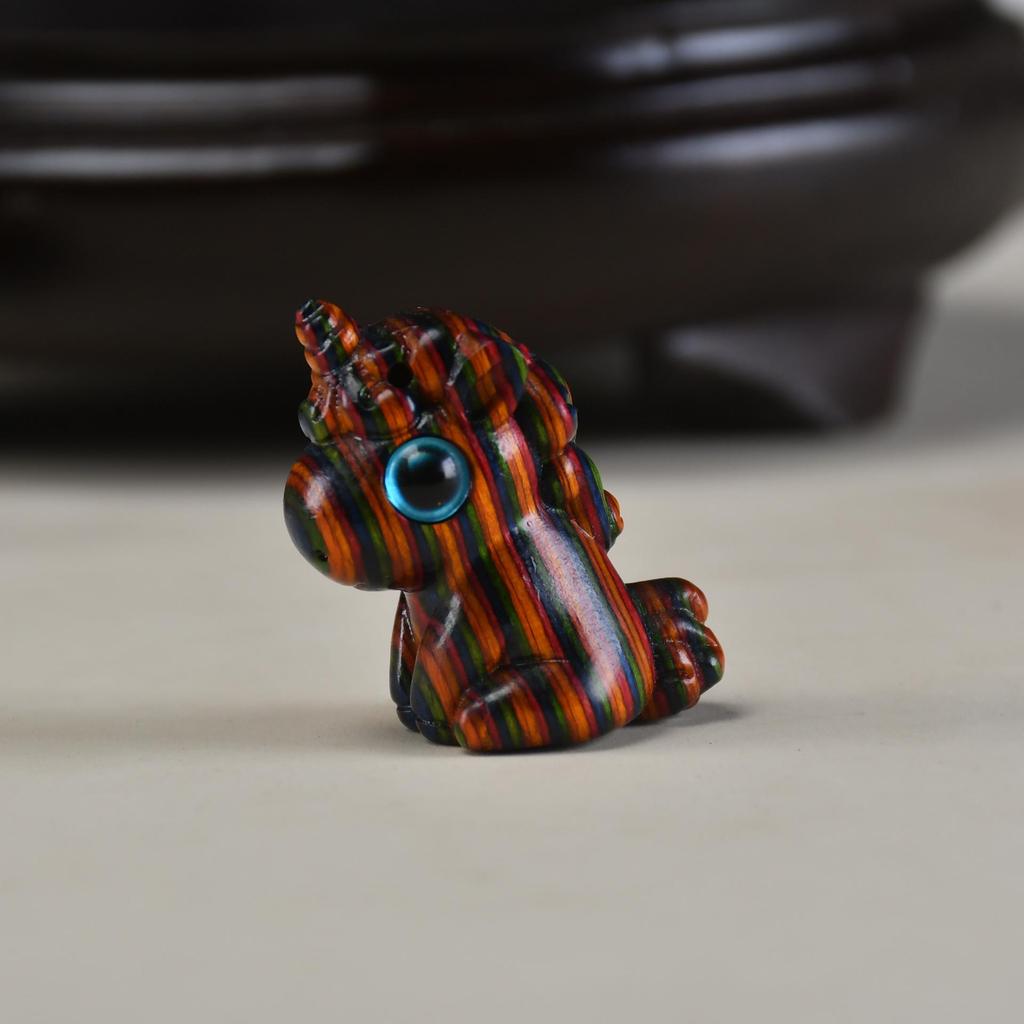 Rainbow Wood Carving: Cute Cat Desktop Ornament - Creative Miniatures for Home Decor