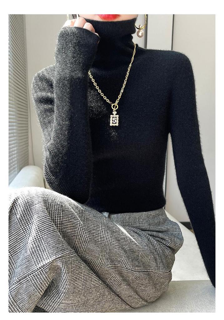 Women's Chunky Knit Turtleneck Sweater - Slim Fit, High Neck, Wool Base Layer for Autumn/Winter.