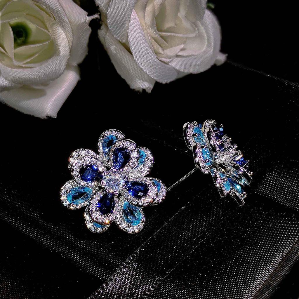 Farbenfrohe Zirkon Blumenohrringe und Kamelien Anhänger Ring Set