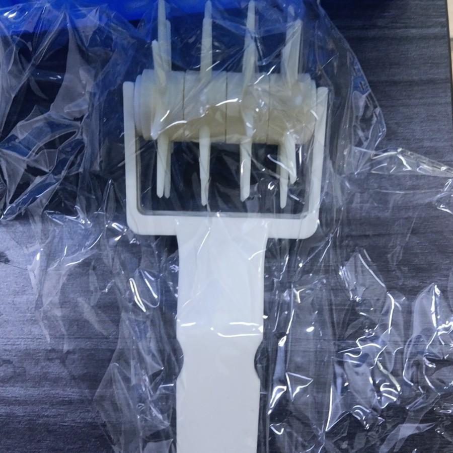 Plastic Lattice Cutter & Dough Roller for Pizza, Cookie, or Pie Crusts