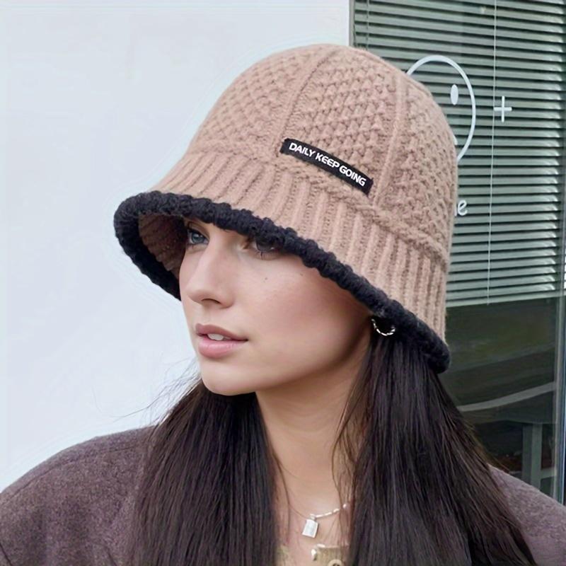 Autumn and Winter Women's Warm Water Bucket Fisherman Hat Looks Small and Covers the Face, Retro Versatile Basin Hat Suitable for Outdoor Travel