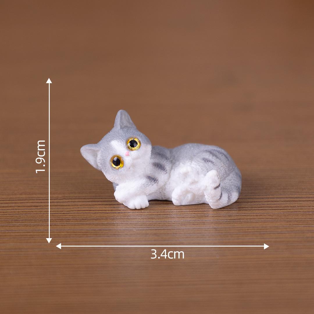 

Gray figurine one size