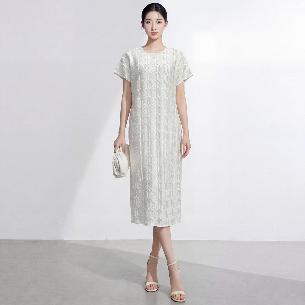 Elegant Women's Plus Size Pear Shape Summer Dress - Loose Fit, Round Neck, Short Sleeve, Slimming Miyake Style