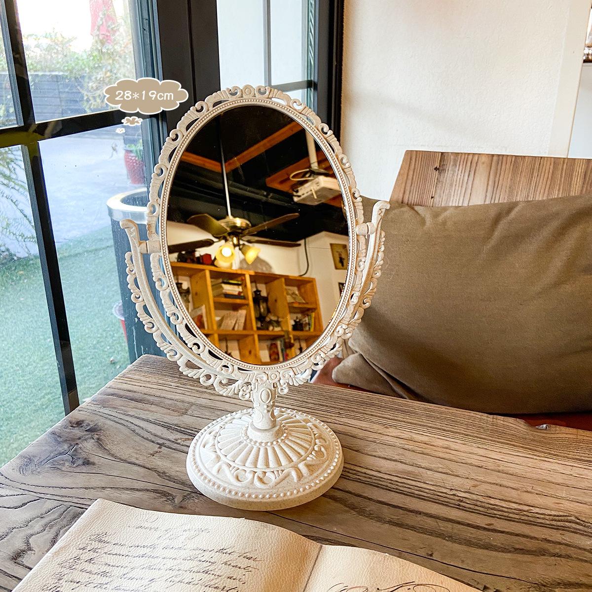 European Retro Heart-Shaped Double-Sided Vanity Mirror for Desk or Bedroom