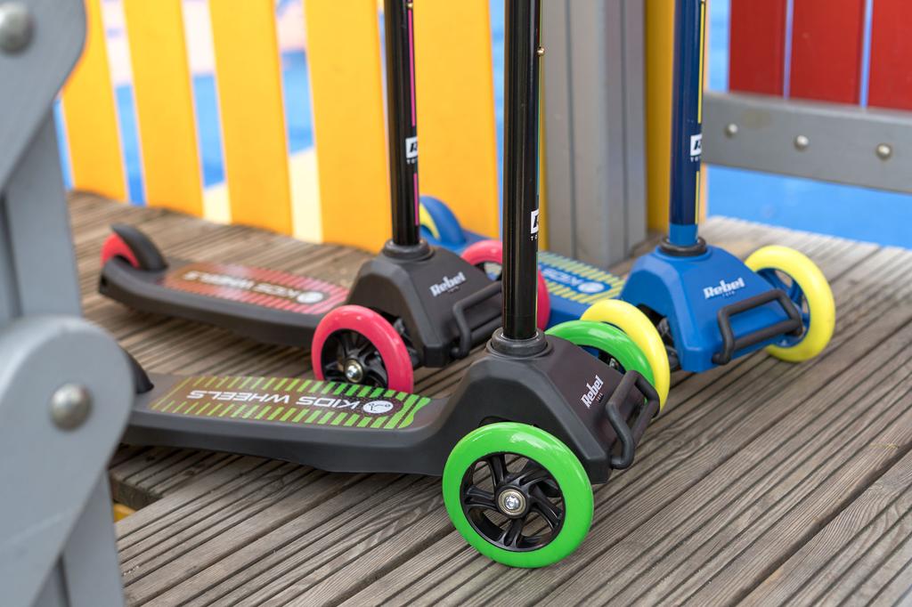 Rebel Wheels three-wheeled balance scooter for children, lightweight and adjustable