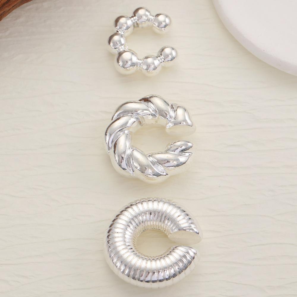 3pcs Set Exaggerated Personality Geometry Threaded Striped Pearl White Fold Wear No Ear Holes Clip Earring for Women Jewelry Set