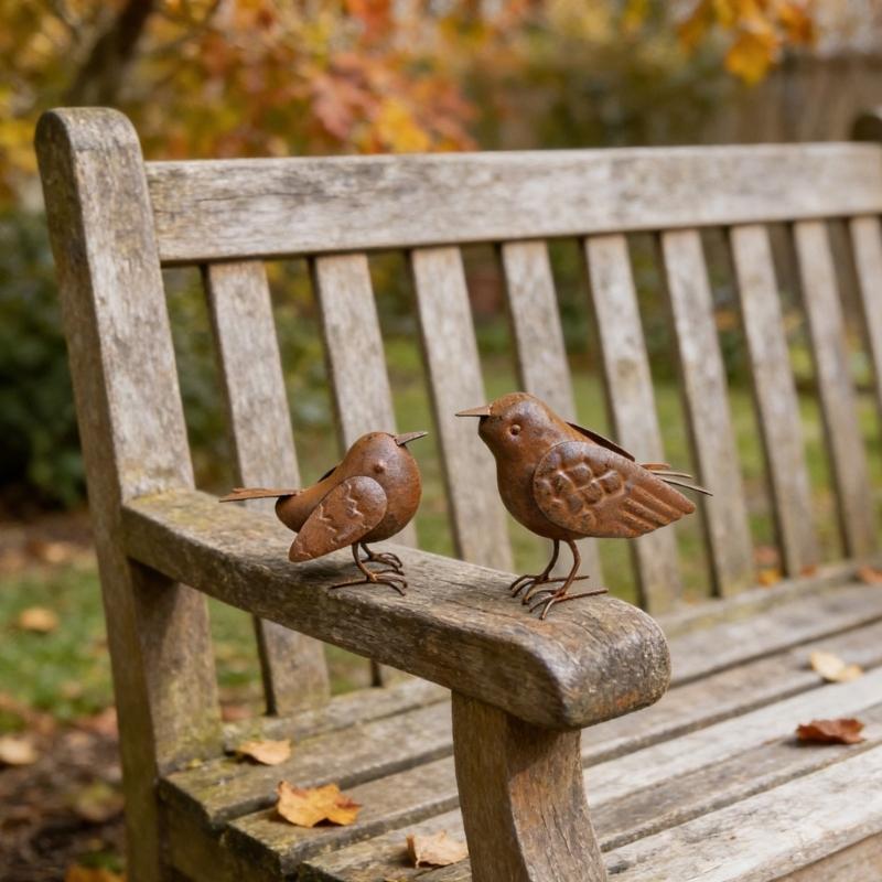 2Pcs Exquisite Decorative Ornament Metal Bird Decorative Ornament Figures Rusty Metal Bird Home Decoration