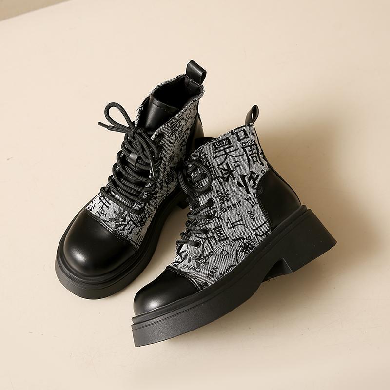 Herbst- und Winterstiefel im europäischen und amerikanischen Stil mit Schnürung, bequemer dicker Sohle, bedruckt, modisch, kurz