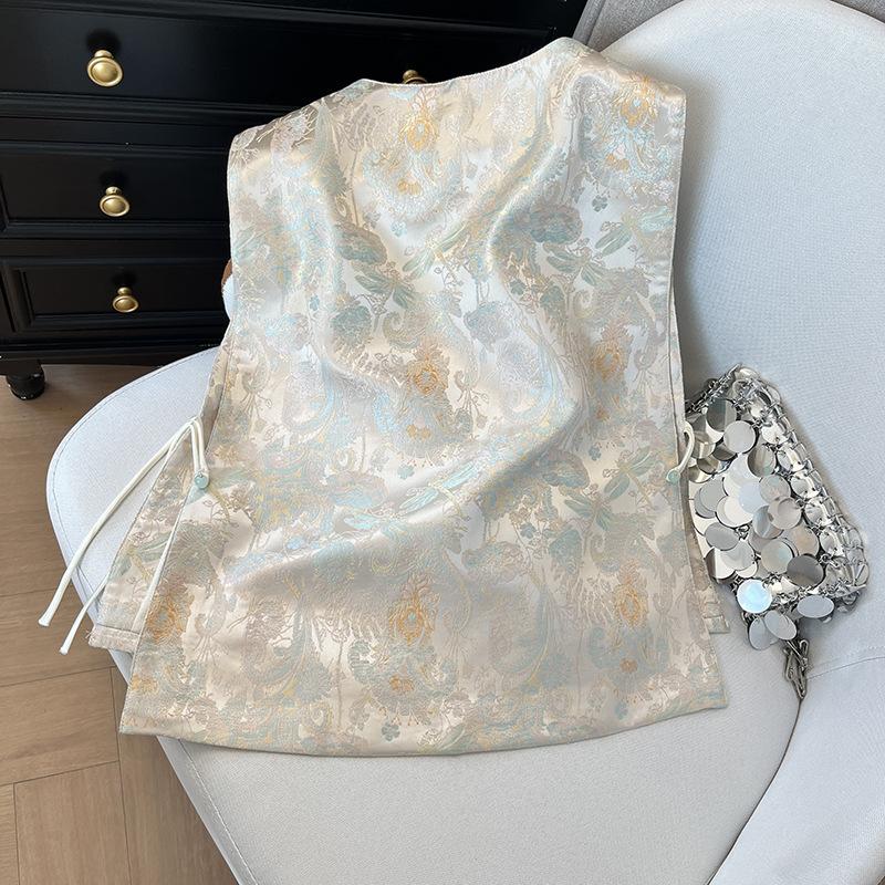 Vest lady 2025 jacquard buckle Korean vest new high-end sleeveless crew neck vest