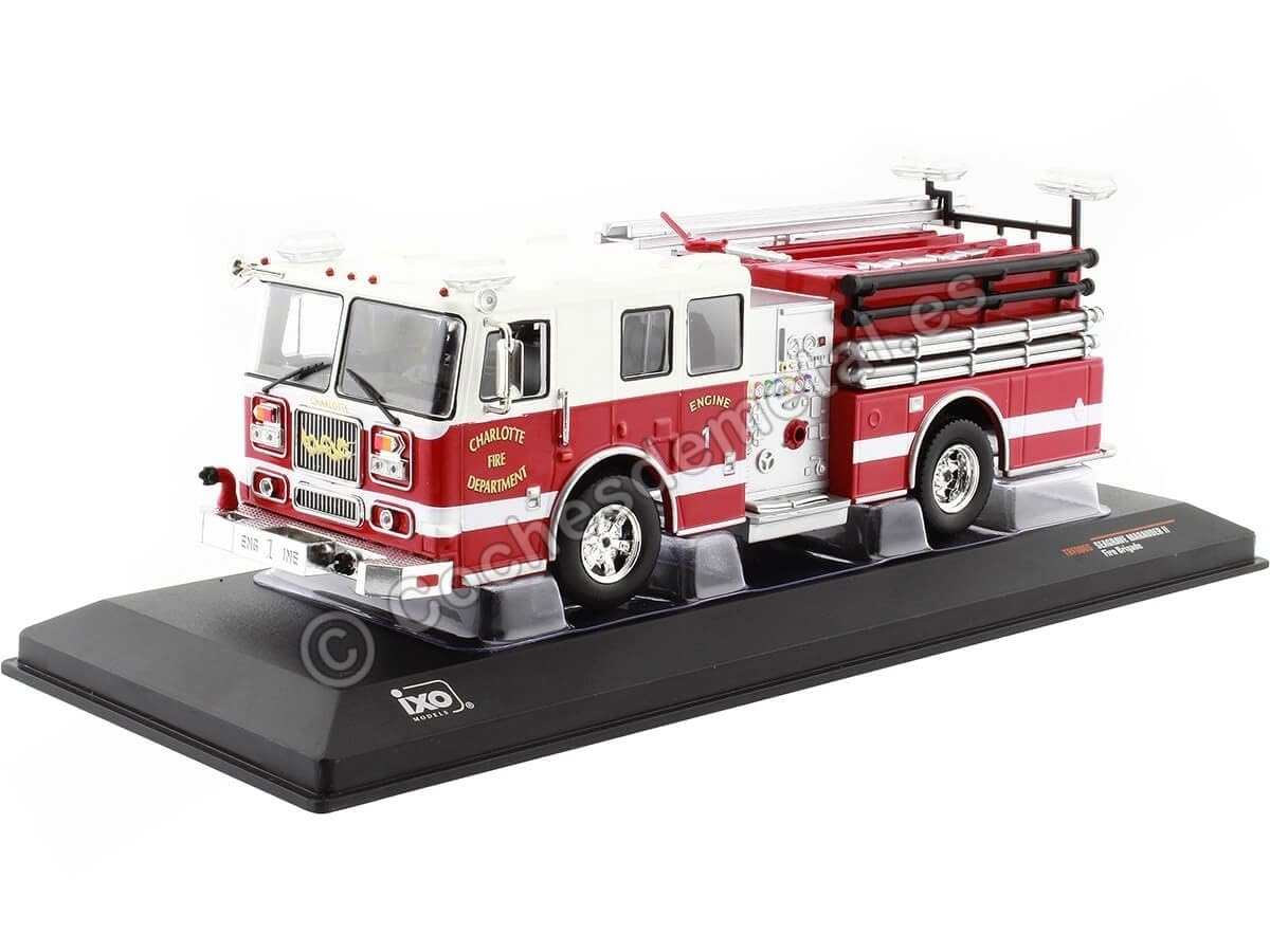 

ixo Seagrave MARAUDER II Пожарная часть Шарлотты