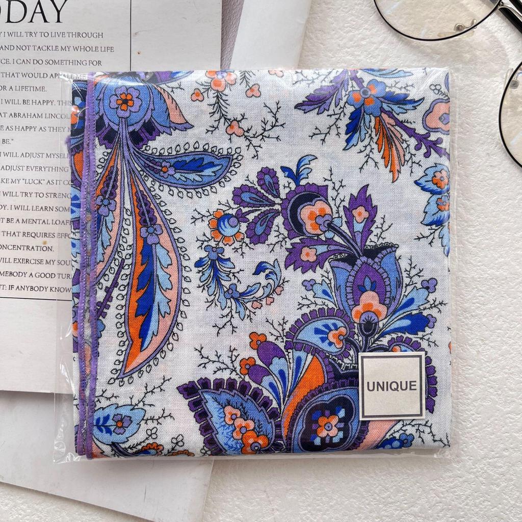 Korean Style Retro Floral Cotton-Linen Scarf: Exquisite Autumn/Winter Silk Square for Women
