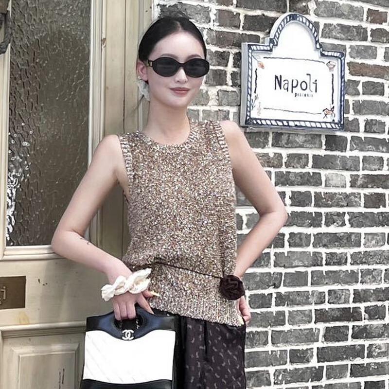 

ELLASSAY Женский трикотажный топ без рукавов с круглым вырезом M