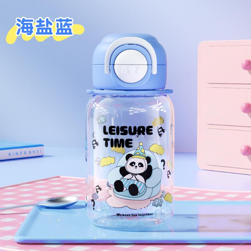 Children and students go to school with portable two-drink plastic cups