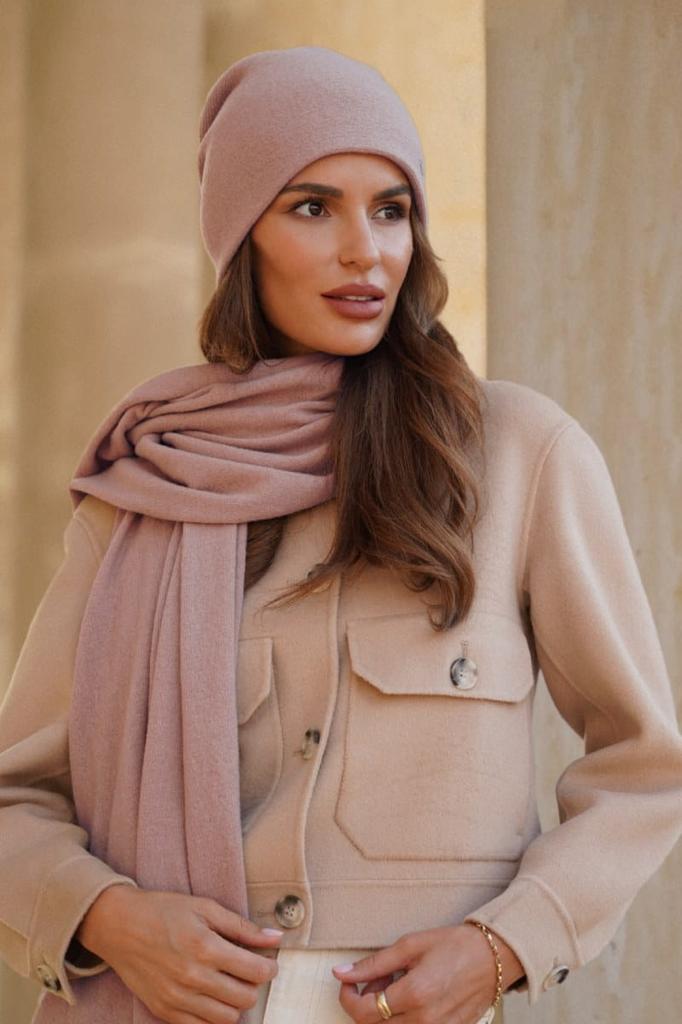 Woolen Hat with an Interesting Slit at the Back in Pink Kamea-Iris