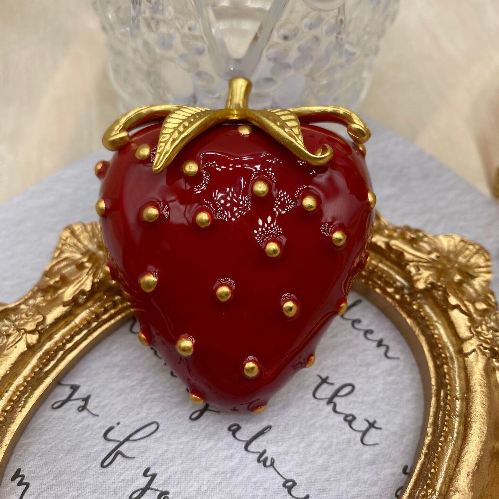 

Винтажная брошь с драгоценным камнем, милая клубничка, булавка для одежды, ювелирное украшение для банкетной вечеринки, украшение для груди