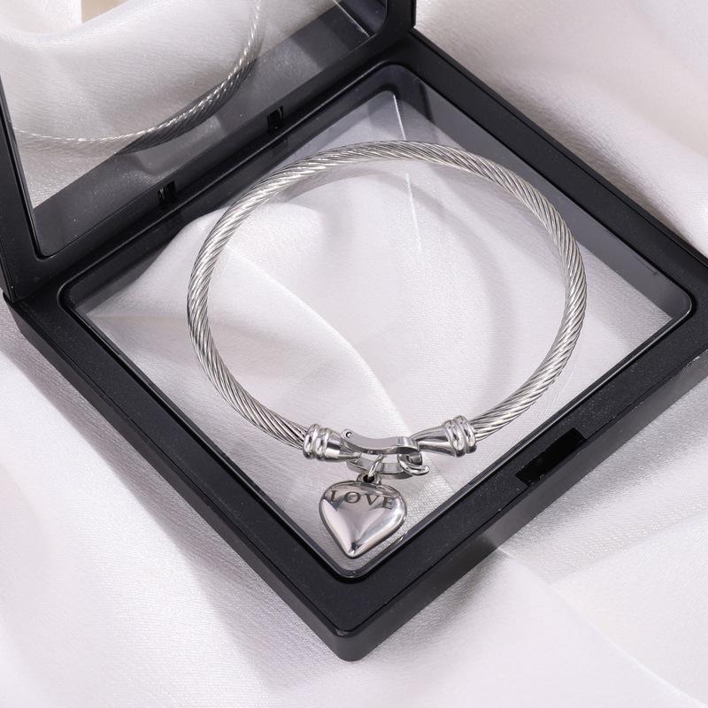 LOVE Couple's Versatile Love Horseshoe Buckle Girl's High-end Bracelet Bracelet